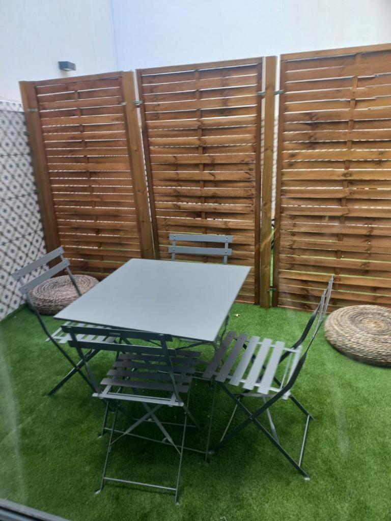 Apartamentos Pino Benidorm Habitación foto